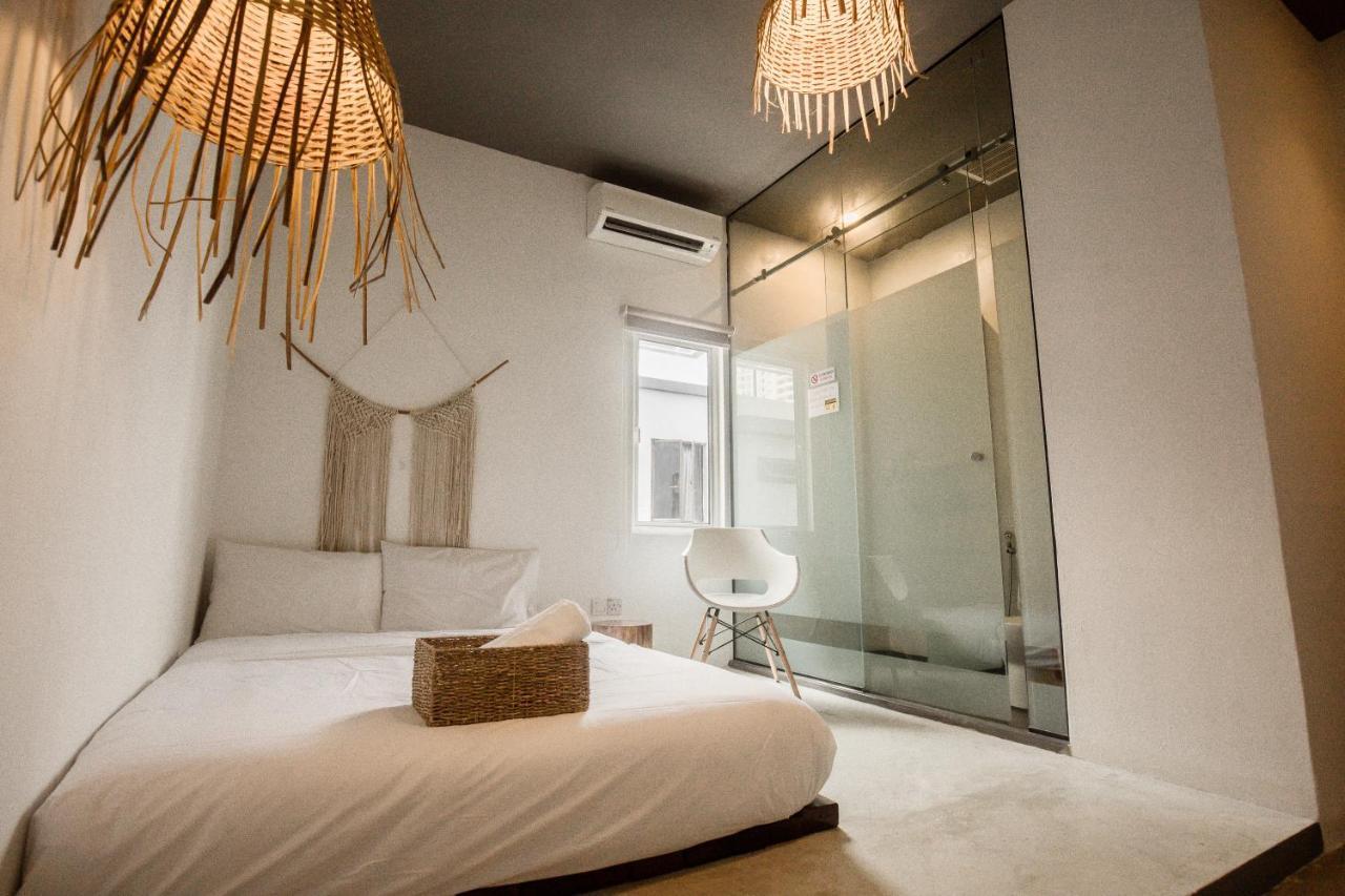 Amazing Home Inn George Town Exteriör bild