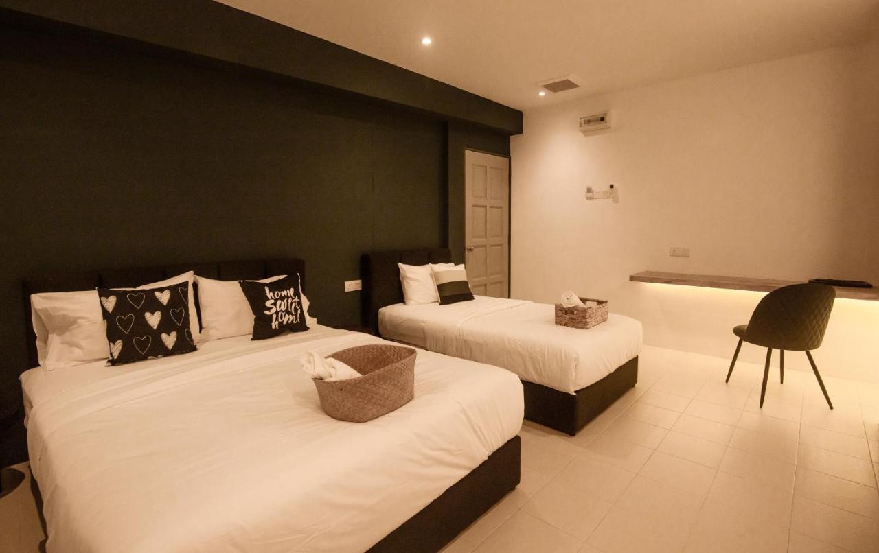 Amazing Home Inn George Town Exteriör bild