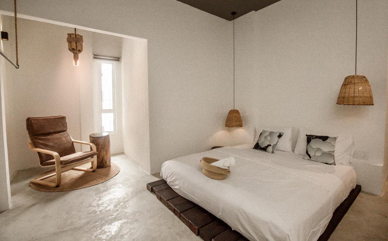 Amazing Home Inn George Town Exteriör bild